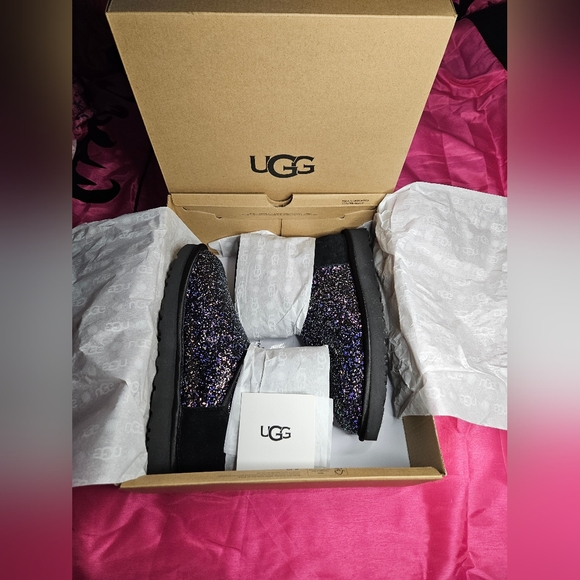 NIB UGG Women's Mini Bow Cosmos Boots 9 - Picture 8 of 10